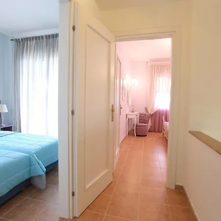 بيت للعطل Anemi Beach, Seafront *