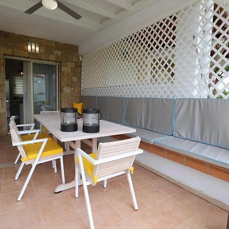 Anemi Beach, Seafront بيت للعطل نيا سكيوني