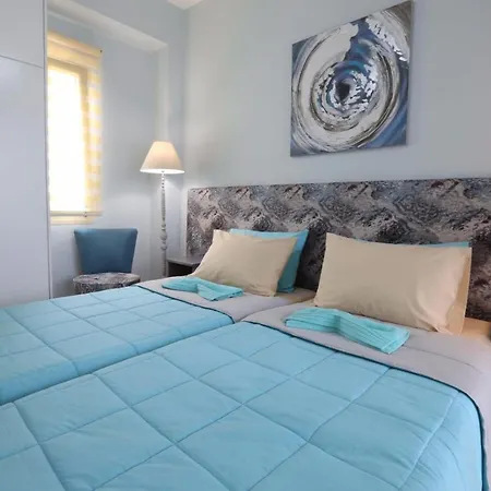 Anemi Beach, Seafront