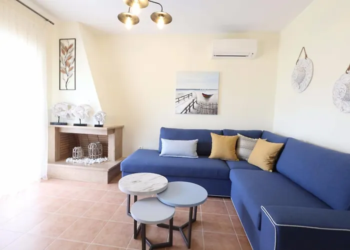 Anemi Beach, Seafront