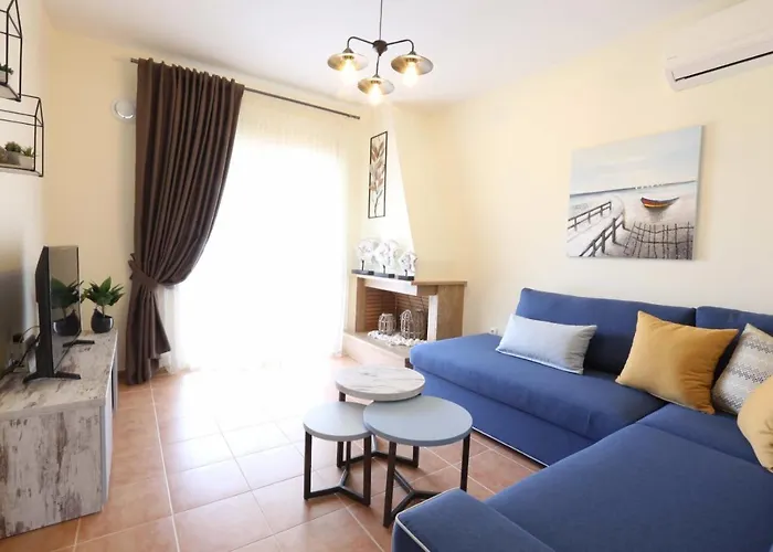 Anemi Beach, Seafront